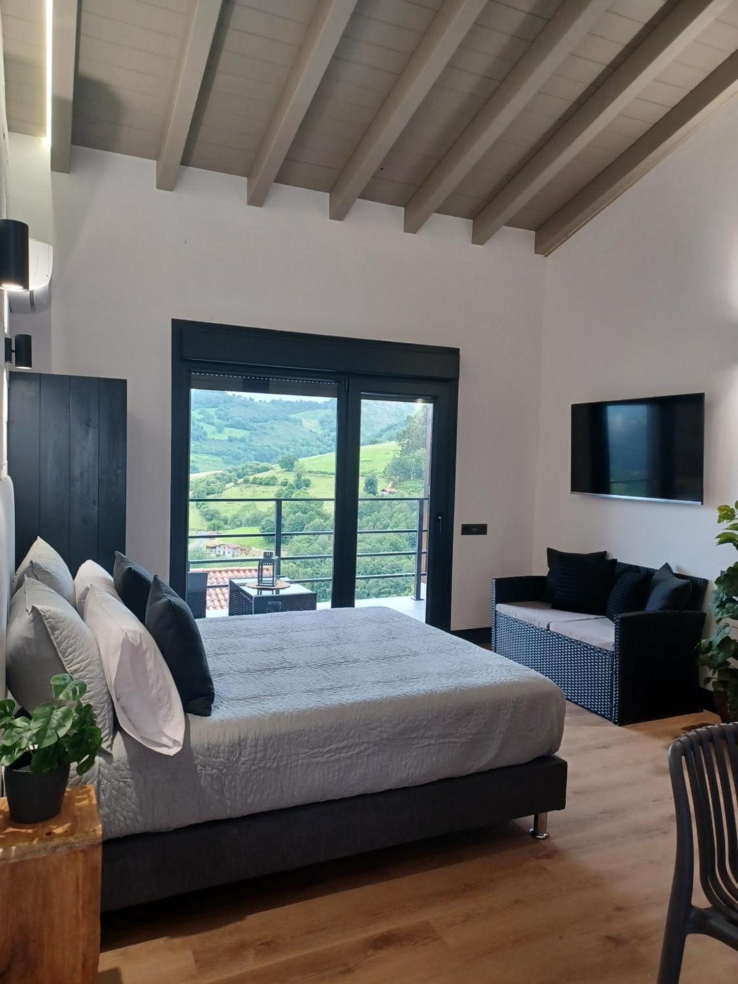 Apartamentos El Llanin Onís Esterno foto
