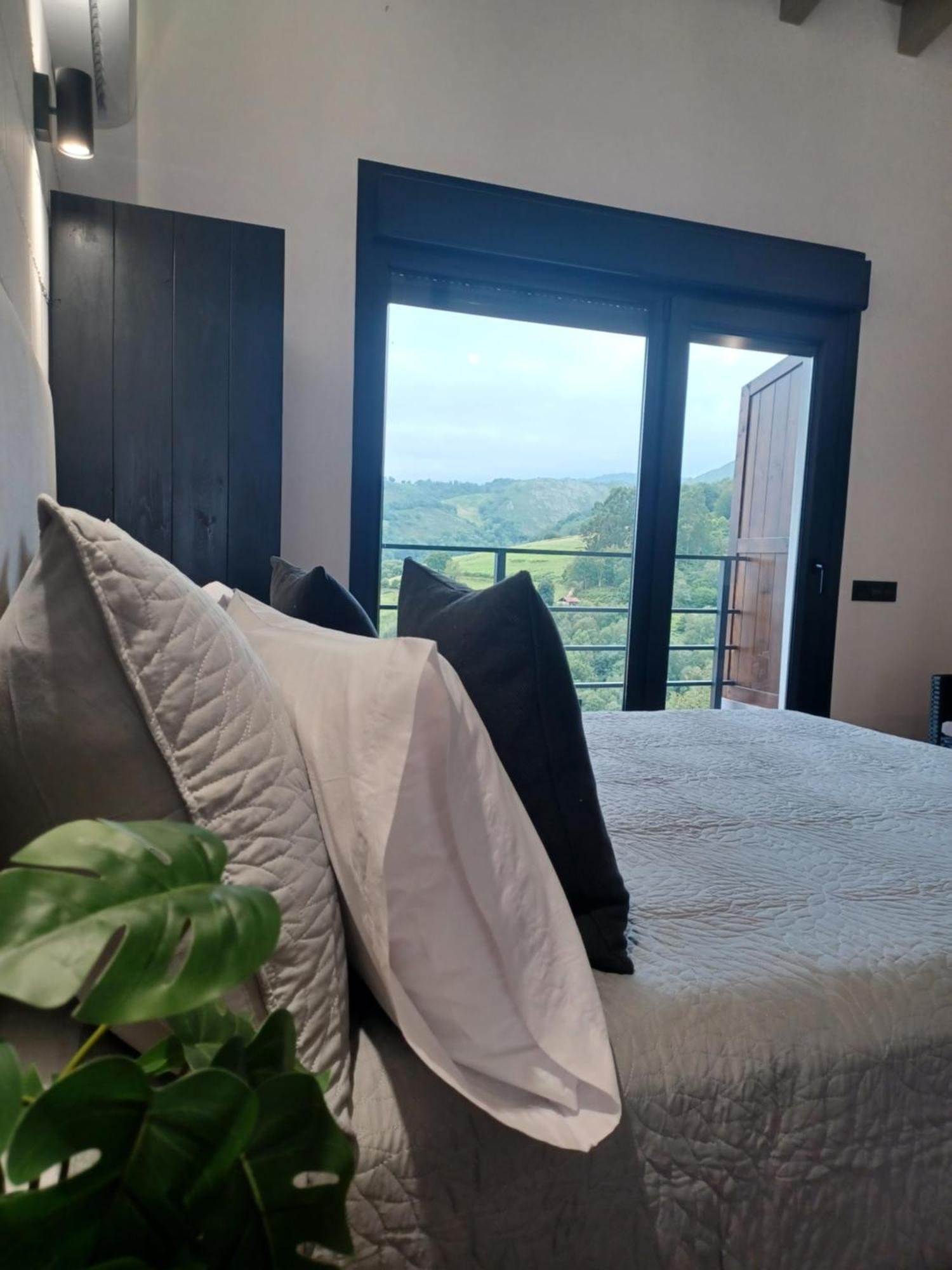 Apartamentos El Llanin Onís Esterno foto