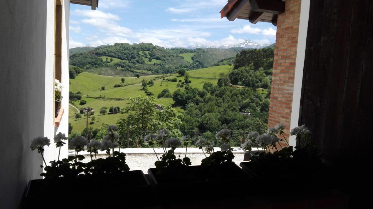 Apartamentos El Llanin Onís Esterno foto