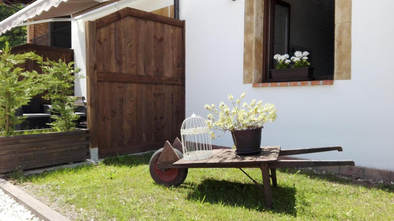 Apartamentos El Llanin Onís Esterno foto