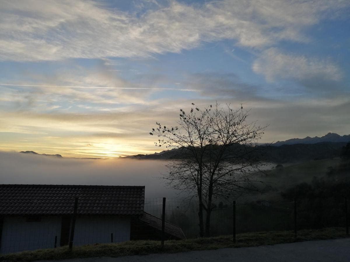 Apartamentos El Llanin Onís Esterno foto